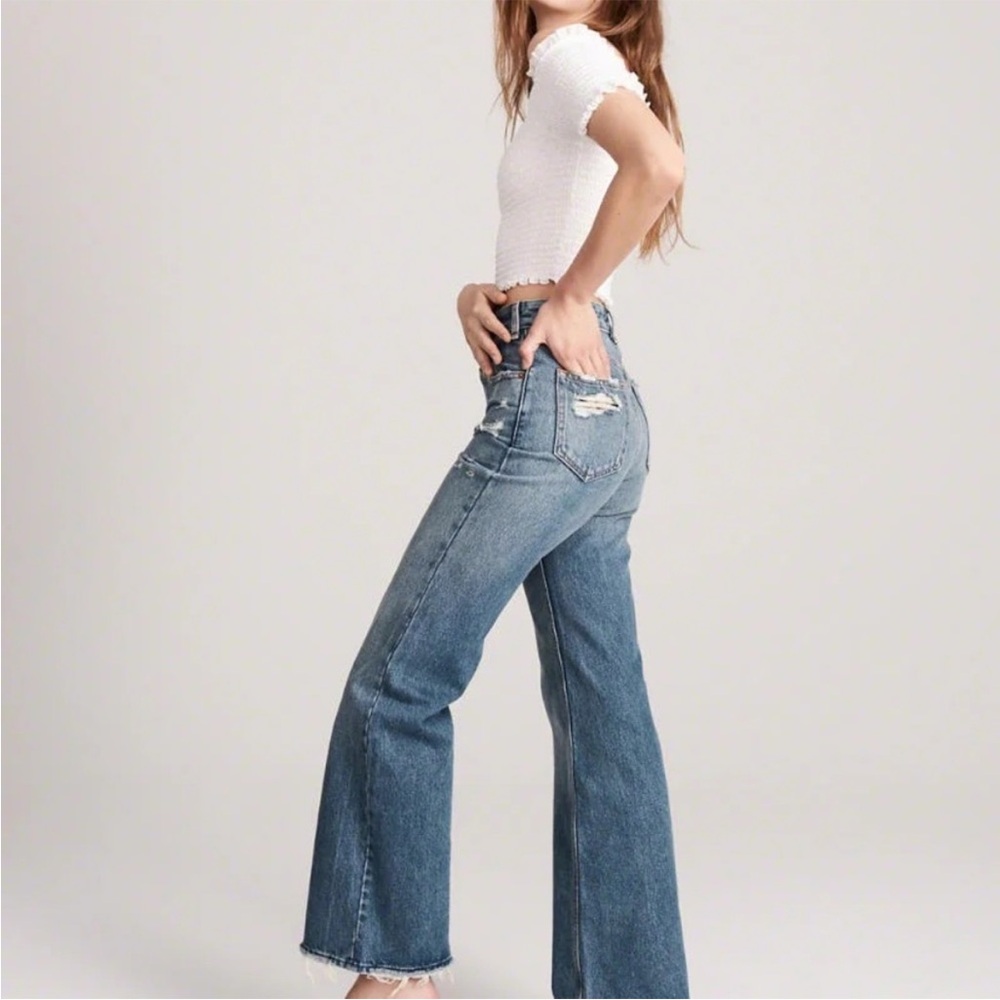 ABERCROMBIE & FITCH | Annie High Rise Wide Leg Jeans | Size 32 | Med Blue